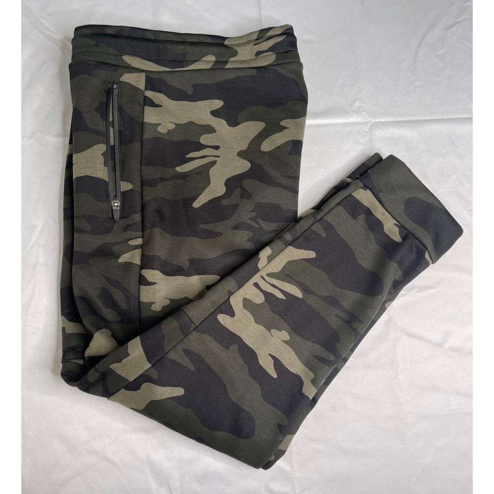 Men Aeropostale Black Camouflage Sweatpants Medium
